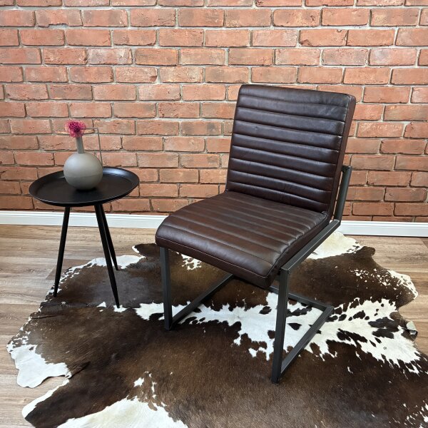 Chaise industrielle en cuir sans accoudoirs – Sabina
